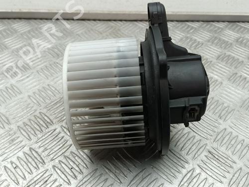 Heater blower motor KIA CEE'D Hatchback (ED) 1.6 CRDi 90 | BP29667084M62
