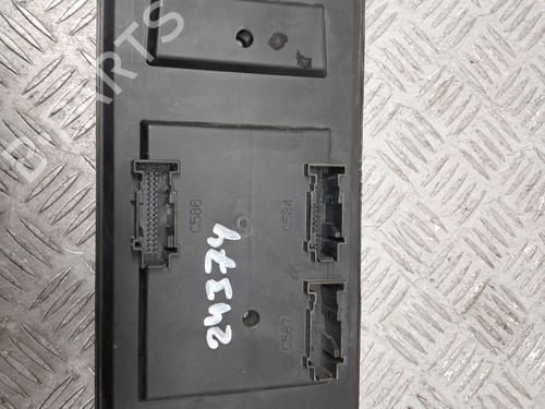 Fuse box LAND ROVER DISCOVERY III (L319) 2.7 TD 4x4 | BP29687483E1 