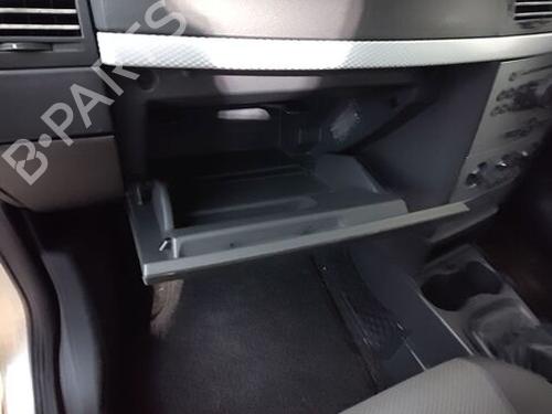 Garniture avant gauche VAUXHALL MERIVA A (X03) 1.6 i 16V Twinport | BP29675622C58 