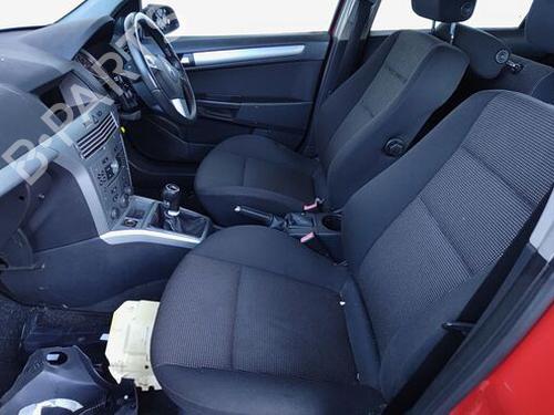 Rear left seatbelt VAUXHALL ASTRA Mk V (H) (A04) 1.4 (L48) | BP29675879I29 
