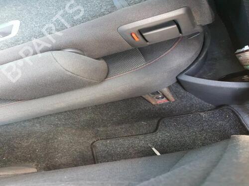 Rear center seatbelt VAUXHALL ASTRA Mk VI (J) Estate (P10) 1.4 | BP29651823I27 