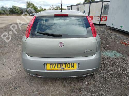 Radio FIAT GRANDE PUNTO (199_) 1.4 (199AXB11, 199AXB1A, 199BXB1A, 199AXL1A) | BP29663278E6 