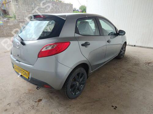 Middle console MAZDA 2 (DE_, DH_) 1.3 (DE3FS) | BP29681823I22