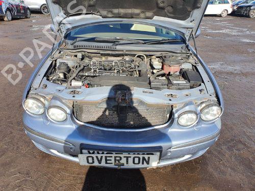 Fuse box JAGUAR X-TYPE I (X400) 2.1 V6 | BP29678133E1