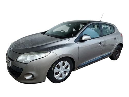 Used Rear left seatbelt RENAULT MEGANE III Hatchback (BZ0/1_, B3_) 1.5 dCi (106 hp) 31055925