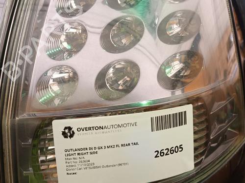 Højre baglygte MITSUBISHI OUTLANDER II (CW_W) 2.2 DI-D 4WD (177 hp) 29652384
