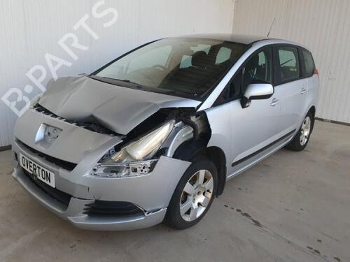 Right front door PEUGEOT 5008 (0U_, 0E_) 1.6 HDi | BP29660712C3