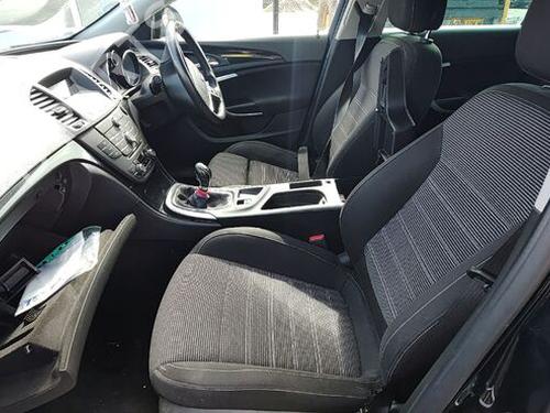 Front left seatbelt VAUXHALL INSIGNIA Mk I (A) Sports Tourer (G09) 2.0 CDTI (35) | BP29659985I26