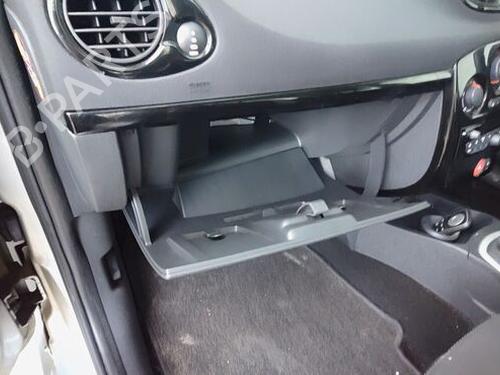 Left sun visor RENAULT CLIO III (BR0/1, CR0/1) 1.2 16V (BR02, BR0J, BR11, CR02, CR0J, CR11) | BP31055849I1 