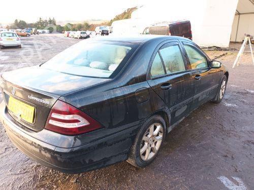 Sikkerhedssele bag højre MERCEDES-BENZ C-CLASS (W203) C 180 Kompressor (203.046) | BP29655121I28