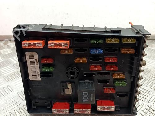 Used Fuse box VW PASSAT B7 (362) 1.4 TSI (122 hp) 30868624