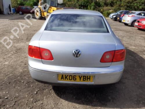 Rear left window mechanism VW PHAETON (3D1, 3D2, 3D3, 3D4, 3D6, 3D7, 3D8, 3D9) 3.2 V6 | BP29679551C24