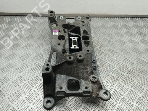 Apoio da caixa AUDI A5 (F53, F5P) 2.0 TFSI (190 hp) 31748366