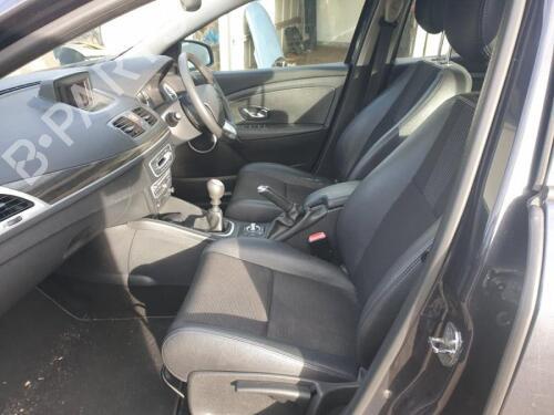 Klapa wlewu paliwa RENAULT MEGANE III Hatchback (BZ0/1_, B3_) 1.5 dCi (BZ09, BZ0D, BZ1W, BZ29, BZ14) | BP29677585C131 