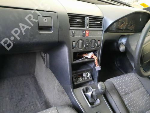 Rear center seatbelt MERCEDES-BENZ C-CLASS (W202) C 220 D (202.121) | BP29655006I27 