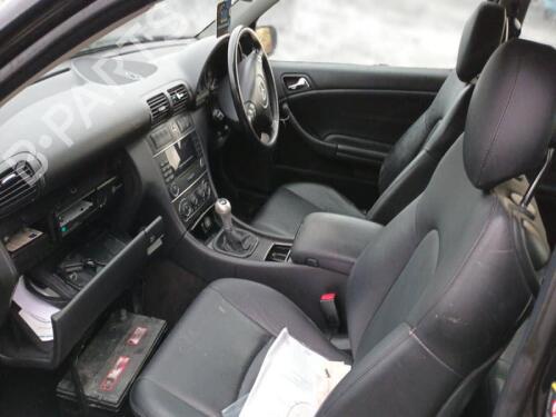 Sikkerhedssele bag højre MERCEDES-BENZ C-CLASS Coupe (CL203) C 180 (203.735) | BP29649593I28