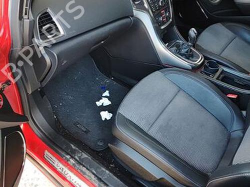 Rear center seatbelt VAUXHALL ASTRA Mk VI (J) Estate (P10) 2.0 CDTi | BP29674374I27 