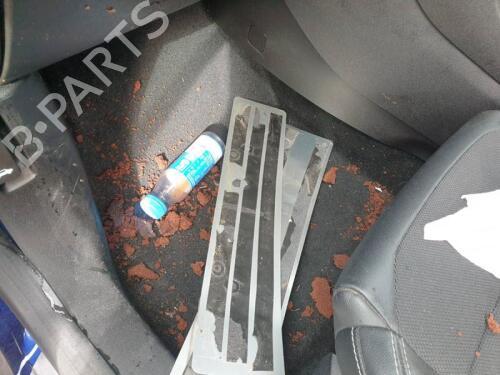 Front left seatbelt FORD FIESTA VII (HJ, HF) 1.0 EcoBoost | BP29648767I26