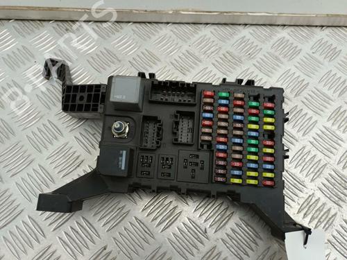 Used Fuse box JAGUAR X-TYPE I (X400) 2.0 D (130 hp) 29647231