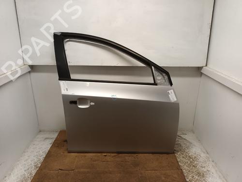 Used Right front door CHEVROLET CRUZE Hatchback (J305) 2.0 CDI (163 hp) 29666240
