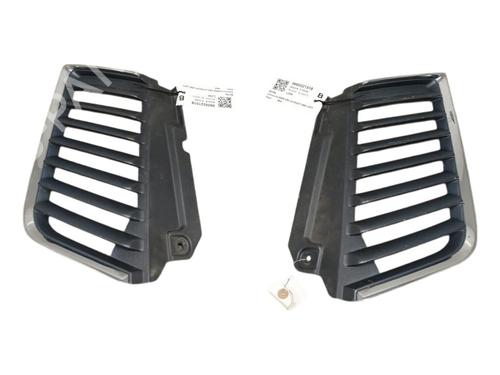 Used Grille MITSUBISHI L200 / TRITON (KA_T, KB_T) 2.5 DI-D 4WD (KB4T) (178 hp) 29651221