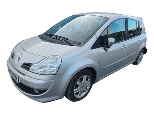 Used Left front fog light RENAULT MODUS / GRAND MODUS (F/JP0_) 1.2 16V (JP0W) (101 hp) 29659102
