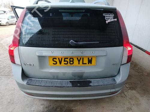 Cockpit VOLVO V50 (545) D4 | BP29676494C47 