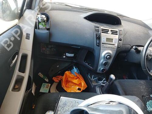 Windscreen washer tank TOYOTA YARIS (_P9_) 1.3 VVT-i (SCP90_, SCP90R) | BP29679691C113 