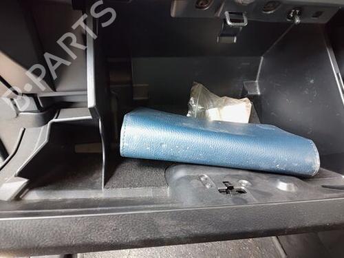Middle console LAND ROVER FREELANDER 2 (L359) 2.2 TD4 4x4 | BP29680536I22 