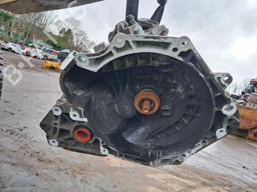 Used Gearbox Gearbox VAUXHALL CORSA Mk II (C) (X01) 1.2 16V (F08, F68) (75 hp) 32319885 32319885