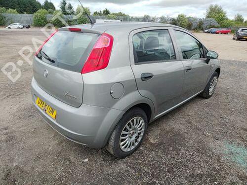 Radio FIAT GRANDE PUNTO (199_) 1.4 (199AXB11, 199AXB1A, 199BXB1A, 199AXL1A) | BP29663278E6 