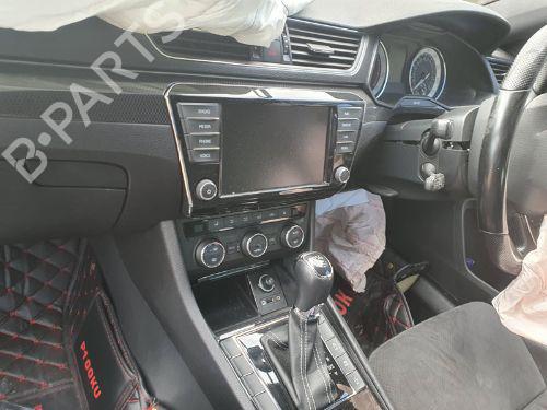Vindusheismekanisme venstre foran SKODA SUPERB III (3V3) 2.0 TSI | BP29653417C22 