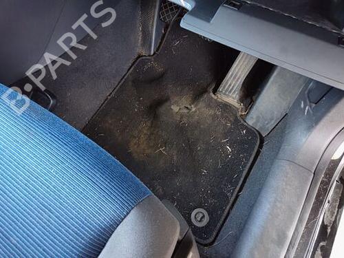 Venstre frontpanel VW GOLF PLUS V (5M1, 521) 1.9 TDI | BP29666952C58 