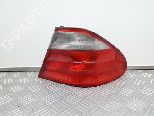 Used Right taillight MERCEDES-BENZ CLK Convertible (A208) CLK 320 (208.465) (218 hp) 29645369