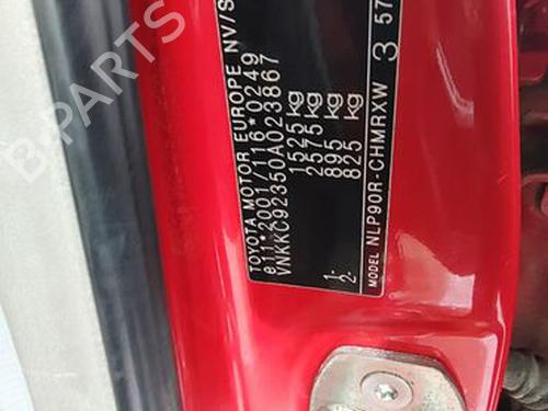 Tableau de bord TOYOTA YARIS (_P9_) 1.4 D-4D (NLP90_, NLP90R) | BP29685016C46