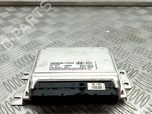 Used Engine control unit (ECU) KIA SPORTAGE II (JE_, KM_) 2.0 16V 4WD (141 hp) 29677503