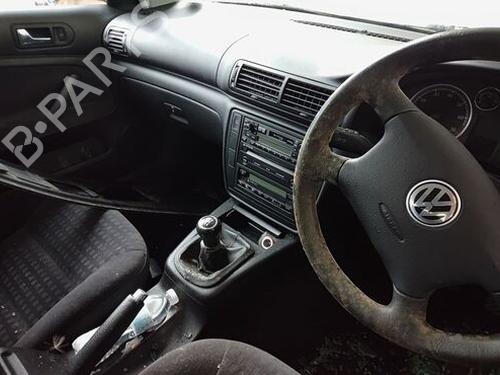 Phare gauche VW PASSAT B5.5 (3B3) 2.0 | BP29666662C28 