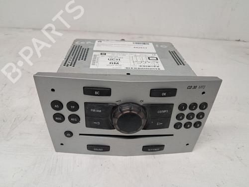 Used Radio VAUXHALL CORSA Mk III (D) (S07) 1.0 (L08) (60 hp) 29673467