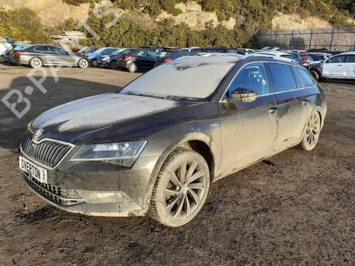 Venstre  foran tåkelykt SKODA SUPERB III (3V3) 2.0 TDI (150 hp) 29987142