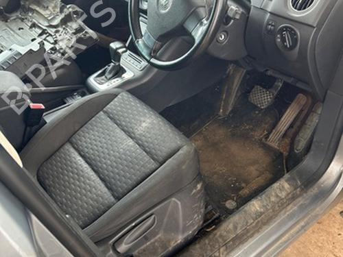 Rear left window mechanism VW TIGUAN VAN (5N_) 2.0 TDI 4motion (5N1, 5N2) | BP29683810C24 