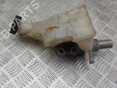 Używane Pompa hamulcowa FORD FIESTA V (JH_, JD_) 1.4 TDCi (68 hp) 29648009