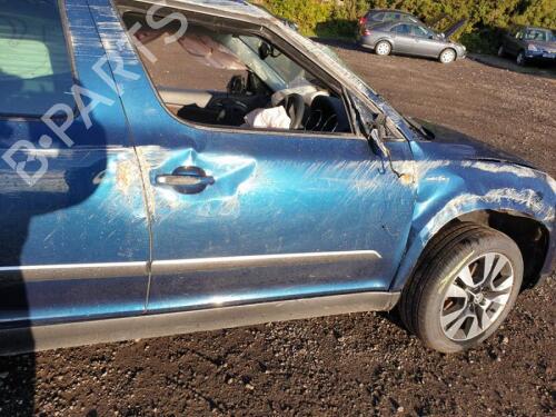 Windscreen washer tank SKODA SUPERB II (3T4) 2.0 TDI 16V | BP29679121C113