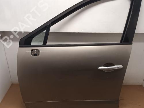 Used Left front door RENAULT SCÉNIC III (JZ0/1_) 1.5 dCi (110 hp) 29679408
