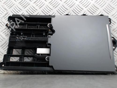 middle-console-tesla-model-3-5yj3-2017-23835017 main image