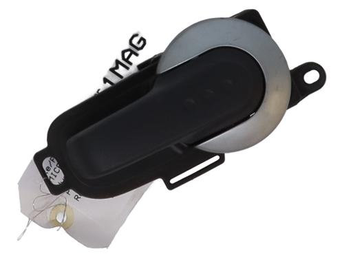 Used Front right interior door handle NISSAN MICRA III (K12) 160 SR (110 hp) 30863221