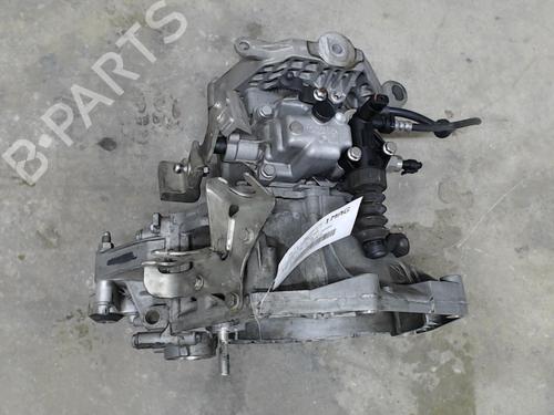 gearbox-fiat-tipo-hatchback-356_-357_-2016-29530334 main image