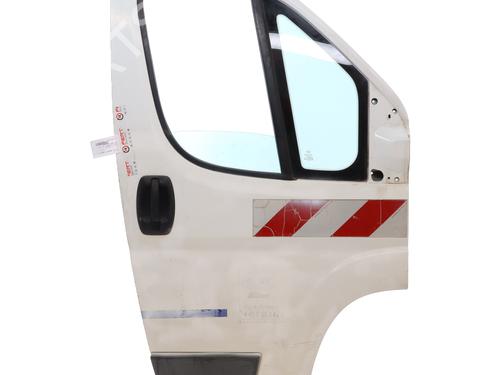 Used Right front door FIAT DUCATO Van (250_) 120 Multijet 2,3 D (120 hp) 23058777