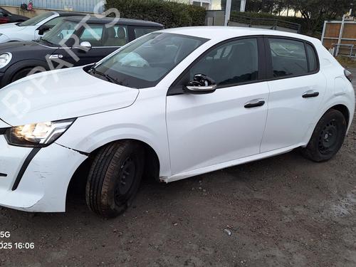 Fuel flap PEUGEOT 208 II (UB_, UP_, UW_, UJ_) 1.2 PureTech 75 | BP28457203C131 