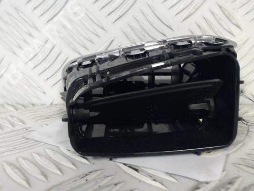 Used Air vent CITROËN DS4 (NX_) 2.0 HDi / BlueHDi 135 (136 hp) 23833268