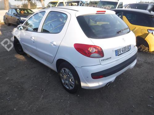 Left mirror PEUGEOT 206+ (2L_, 2M_) 1.4 HDi eco 70 | BP23059749C26